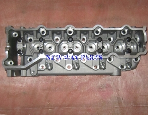 4M40 4M50  ENGINE CYLINDER HEAD